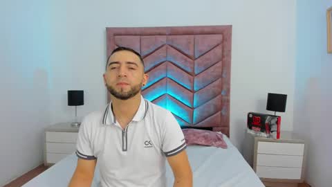 Snapshot of lushian_luna chatting on 06-04-26, 04:46 Lushian And Luna online show from 06-04-26, 04:46