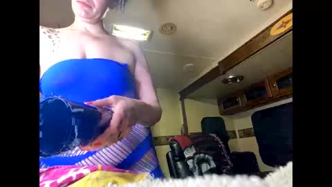 Kikithebaee online show from 02-18-25, 12:48