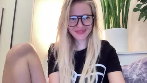 Snapshot of lusiluv chatting on 02-04-26, 07:09 lusiluv online show from 02-04-26, 07:09