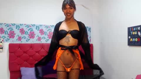 Snapshot of lussianadesire chatting on 05-24-26, 03:28 lussiana online show from 05-24-26, 03:28