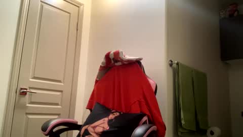 Snapshot of lustforlola chatting on 12-12-24, 04:37 LOLA online show from 12-12-24, 04:37