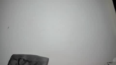 aura online show from 10-17-25, 06:49