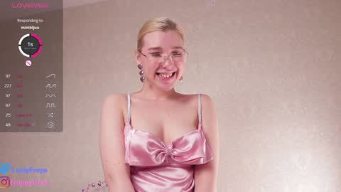 Freya    online show from 01-08-25, 12:05