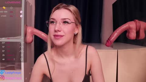 Freya    online show from 02-13-25, 08:27