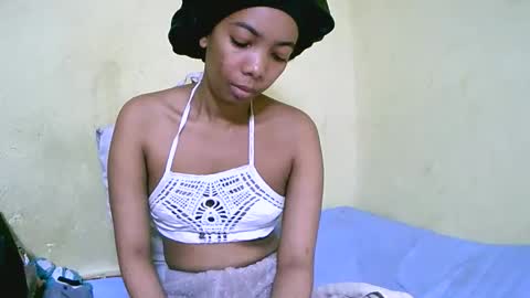 Snapshot of lutchia chatting on 09-14-25, 12:26 lutchia online show from 09-14-25, 12:26