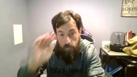 Snapshot of luv2likslit611455 chatting on 10-15-25, 08:03 Luv2likslit online show from 10-15-25, 08:03