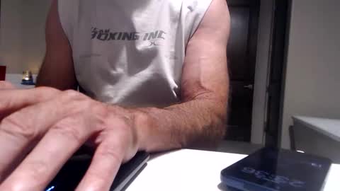 Snapshot of luv_missle chatting on 03-31-26, 06:36 luv_missle online show from 03-31-26, 06:36
