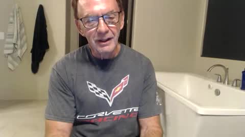 Snapshot of luv_missle chatting on 04-18-26, 04:16 luv_missle online show from 04-18-26, 04:16