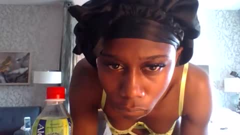 luvbug555 online show from 03-11-26, 04:35