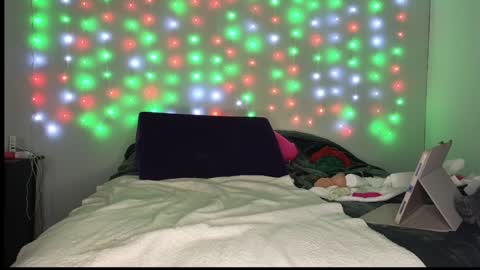 Shauna online show from 12-26-24, 05:58