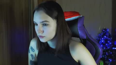 Snapshot of luvmeeow chatting on 12-12-24, 03:10 Ann online show from 12-12-24, 03:10