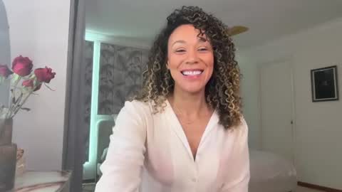 Snapshot of luvreesa chatting on 08-01-26, 12:32 Reesa online show from 08-01-26, 12:32