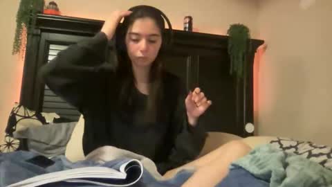 luvrxstarx online show from 12-20-25, 02:51