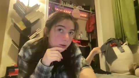 luvrxstarx online show from 12-23-25, 05:49