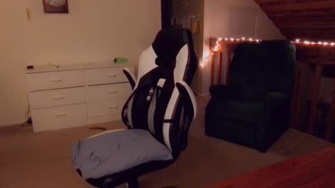 Britney online show from 01-19-25, 04:54