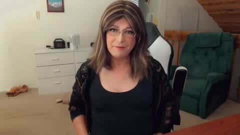 Britney online show from 09-11-25, 06:19