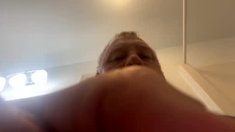 Snapshot of luvtobenude21 chatting on 03-04-25, 12:01 Joe and Sarah online show from 03-04-25, 12:01