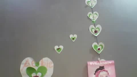 Bee Bee online show from 03-16-26, 05:44