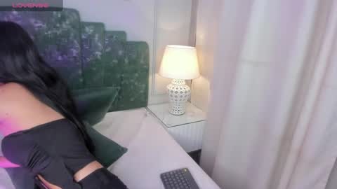 Snapshot of lux_bitchx chatting on 06-11-26, 03:04 lux_bitchx online show from 06-11-26, 03:04