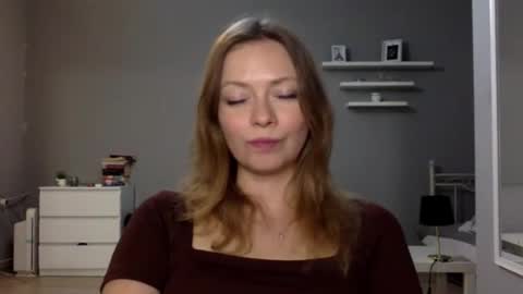 Millie online show from 10-26-25, 10:15