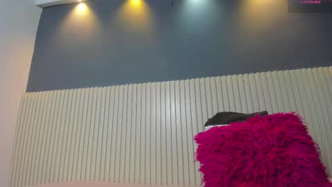 Snapshot of luxemilf chatting on 10-02-25, 10:11 Luxe3 online show from 10-02-25, 10:11