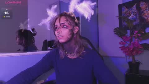 Luxiel 3 online show from 11-13-25, 10:52