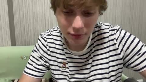 luxury_bob online show from 12-22-25, 02:58