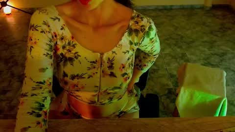 Snapshot of luxurydivine chatting on 03-02-26, 01:19 Liss online show from 03-02-26, 01:19