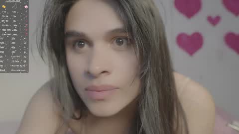 Snapshot of luz_celeste_ chatting on 06-25-26, 05:12 Luz online show from 06-25-26, 05:12