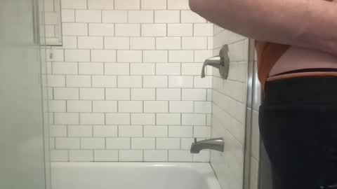 lvguynextdoor440656 online show from 03-15-26, 04:18