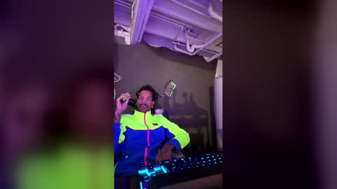 Snapshot of lxrdhxkvgemvsterjuice chatting on 04-28-26, 01:49 lxrdhxkvgemvsterjuice online show from 04-28-26, 01:49