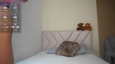 lya_aron_couple online show from 02-22-26, 03:43