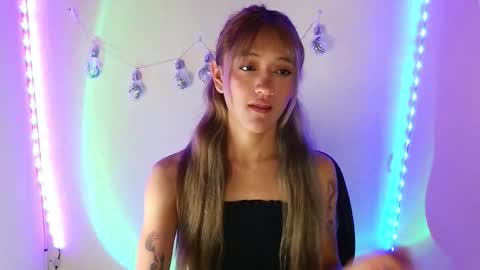 Call me Lia  online show from 11-17-25, 09:20