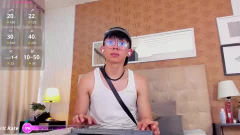 Lyan online show from 12-22-25, 07:22