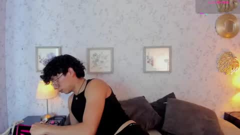 Snapshot of lyan_twink chatting on 06-17-26, 07:59 Lyan online show from 06-17-26, 07:59