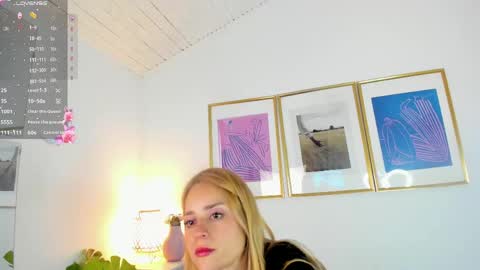 Snapshot of lyana_xz chatting on 05-21-26, 11:39 LYA online show from 05-21-26, 11:39