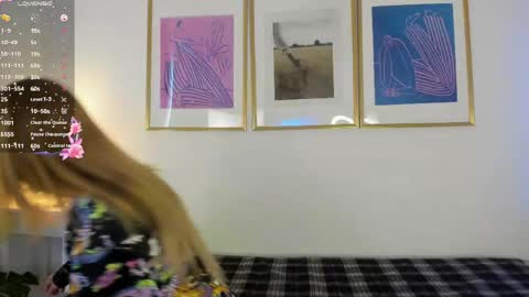 Snapshot of lyana_xz chatting on 05-25-26, 12:00 LYA online show from 05-25-26, 12:00