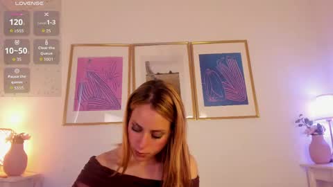 Snapshot of lyana_xz chatting on 05-29-26, 11:41 LYA online show from 05-29-26, 11:41
