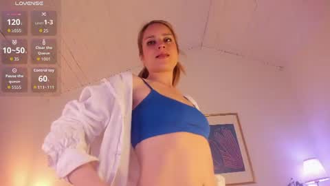 Snapshot of lyana_xz chatting on 06-09-26, 11:44 LYA online show from 06-09-26, 11:44