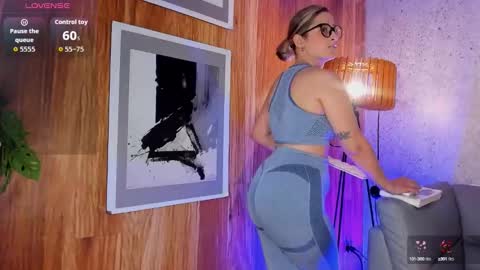 Lyana online show from 09-28-25, 11:26