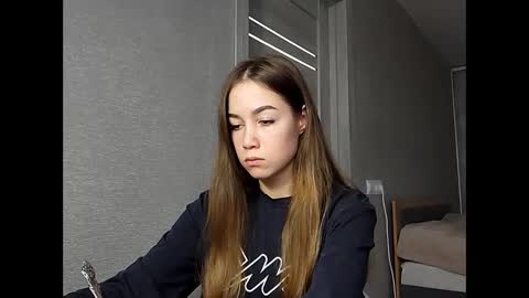 Mia online show from 12-19-25, 03:46