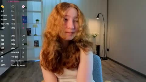 Snapshot of lydaerne chatting on 05-14-26, 01:23 Call me Liddy Im so new here show me how to get fun here please online show from 05-14-26, 01:23