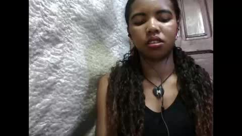 Lydiah online show from 09-28-25, 03:28