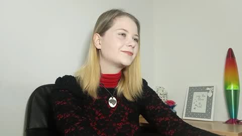 Lydia online show from 09-11-25, 02:39