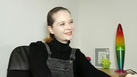 Lydia online show from 10-16-25, 06:31