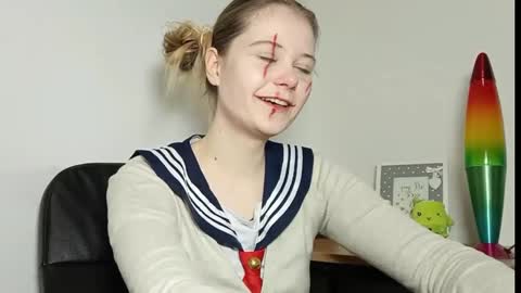 Lydia online show from 10-31-25, 07:26