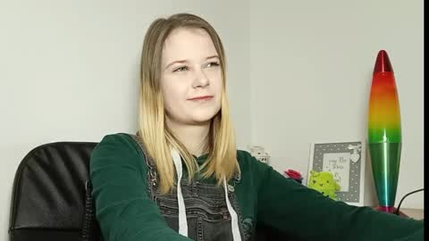 Lydia online show from 11-20-25, 07:35