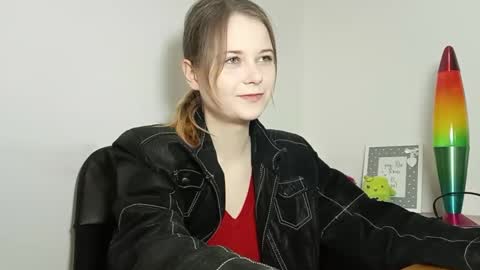 Lydia online show from 11-26-25, 07:26