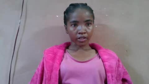 Snapshot of lydie856696 chatting on 07-09-26, 03:16 lydie856696 online show from 07-09-26, 03:16