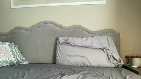 Olivia online show from 01-17-25, 06:12